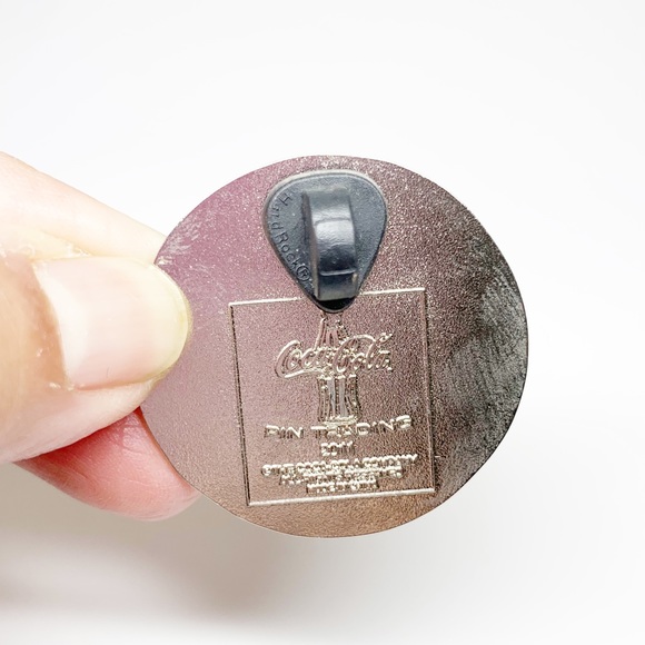 Vintage 2011 Atlanta Coca Cola Pin Trading Auth - Picture 9 of 11